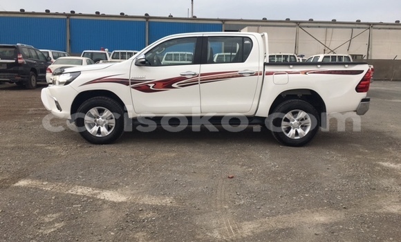 Sayi Na hannu Toyota Hilux Blanc Mota in Kigali a Rwanda Sayi Na hannu Toyota Hilux Blanc Mota in Kigali a Rwanda