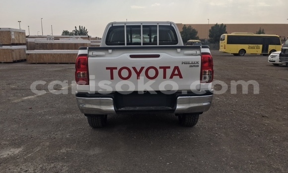 Sayi Na hannu Toyota Hilux Blanc Mota in Kigali a Rwanda Sayi Na hannu Toyota Hilux Blanc Mota in Kigali a Rwanda