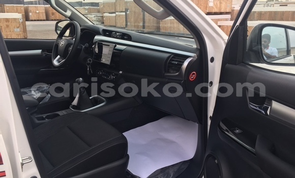 Sayi Na hannu Toyota Hilux Blanc Mota in Kigali a Rwanda Sayi Na hannu Toyota Hilux Blanc Mota in Kigali a Rwanda