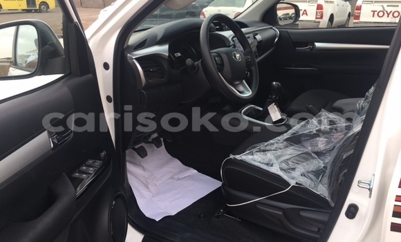 Sayi Na hannu Toyota Hilux Blanc Mota in Kigali a Rwanda Sayi Na hannu Toyota Hilux Blanc Mota in Kigali a Rwanda
