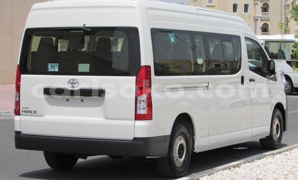 Sayi Na hannu Toyota Hiace Blanc Mota in Kigali a Rwanda Sayi Na hannu Toyota Hiace Blanc Mota in Kigali a Rwanda