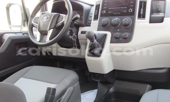 Sayi Na hannu Toyota Hiace Blanc Mota in Kigali a Rwanda Sayi Na hannu Toyota Hiace Blanc Mota in Kigali a Rwanda