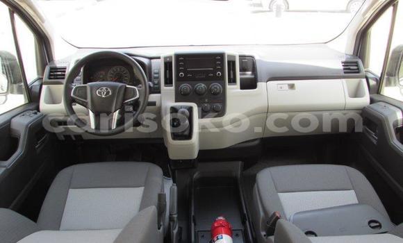 Sayi Na hannu Toyota Hiace Blanc Mota in Kigali a Rwanda Sayi Na hannu Toyota Hiace Blanc Mota in Kigali a Rwanda