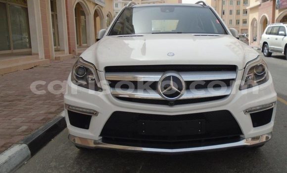 Sayi Na hannu Mercedes-Benz GL–Class Blanc Mota in Kigali a Rwanda Sayi Na hannu Mercedes-Benz GL–Class Blanc Mota in Kigali a Rwanda