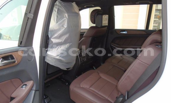 Sayi Na hannu Mercedes-Benz GL–Class Blanc Mota in Kigali a Rwanda Sayi Na hannu Mercedes-Benz GL–Class Blanc Mota in Kigali a Rwanda