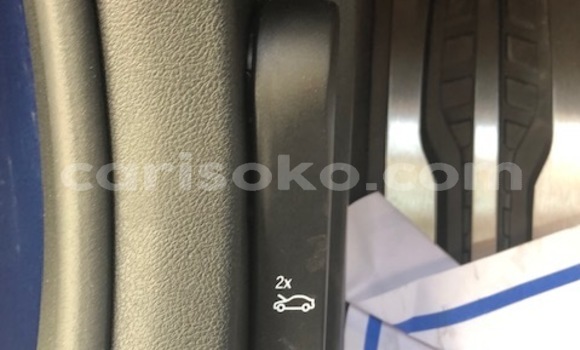 Sayi Na hannu BMW New Class Bleu Mota in Kigali a Rwanda Sayi Na hannu BMW New Class Bleu Mota in Kigali a Rwanda