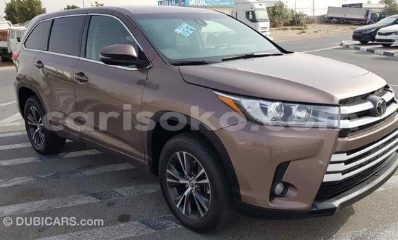اشتري Imported Toyota Highlander Marron سيارة في Import - Dubai في Rwanda اشتري Imported Toyota Highlander Marron سيارة في Import - Dubai في Rwanda
