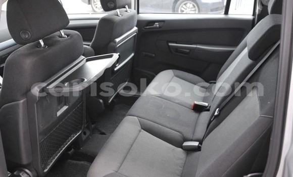 Sayi Na hannu Opel Zafira Gris Mota in Kigali a Rwanda Sayi Na hannu Opel Zafira Gris Mota in Kigali a Rwanda
