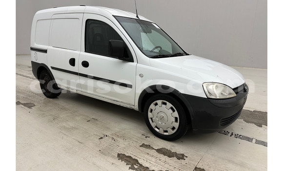 Sayi Na hannu Opel Astra OPC Blanc Mota in Kigali a Rwanda Sayi Na hannu Opel Astra OPC Blanc Mota in Kigali a Rwanda