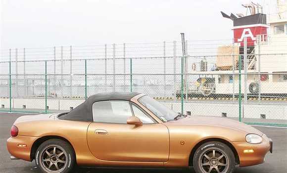 Sayi Na hannu Mazda MX-5 Autre Mota in Bokwango a Rwanda Sayi Na hannu Mazda MX-5 Autre Mota in Bokwango a Rwanda