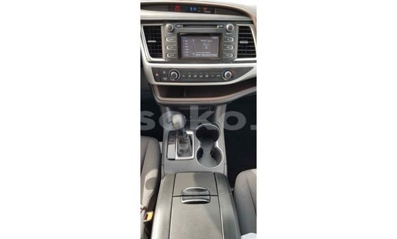 اشتري Imported Toyota Highlander Marron سيارة في Import - Dubai في Rwanda اشتري Imported Toyota Highlander Marron سيارة في Import - Dubai في Rwanda