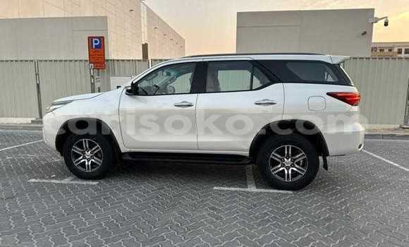 Sayi Na hannu Toyota Fortuner Blanc Mota in Butare a Butare Sayi Na hannu Toyota Fortuner Blanc Mota in Butare a Butare