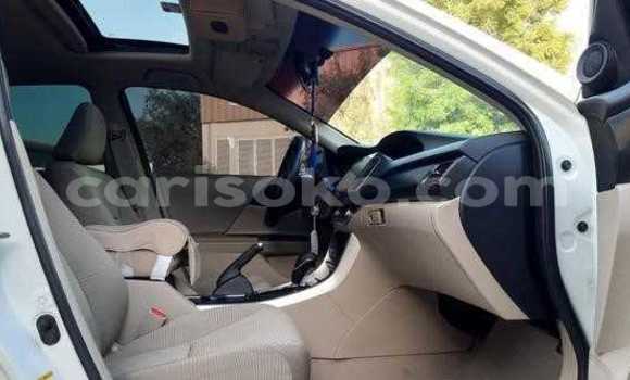 Sayi Na hannu Honda Accord Blanc Mota in Kigali a Rwanda Sayi Na hannu Honda Accord Blanc Mota in Kigali a Rwanda
