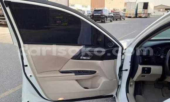 Sayi Na hannu Honda Accord Blanc Mota in Kigali a Rwanda Sayi Na hannu Honda Accord Blanc Mota in Kigali a Rwanda