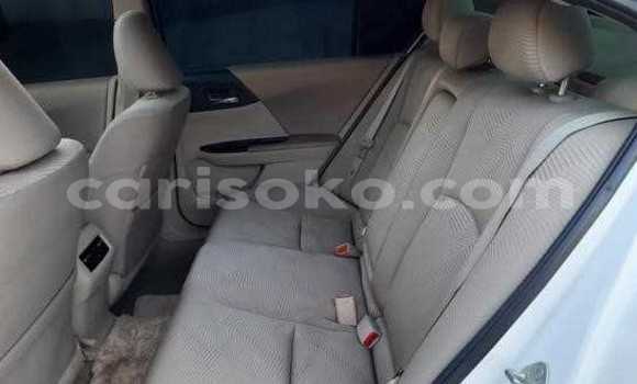 Sayi Na hannu Honda Accord Blanc Mota in Kigali a Rwanda Sayi Na hannu Honda Accord Blanc Mota in Kigali a Rwanda