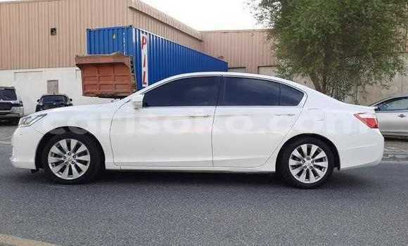 Sayi Na hannu Honda Accord Blanc Mota in Kigali a Rwanda Sayi Na hannu Honda Accord Blanc Mota in Kigali a Rwanda