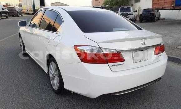 Sayi Na hannu Honda Accord Blanc Mota in Kigali a Rwanda Sayi Na hannu Honda Accord Blanc Mota in Kigali a Rwanda