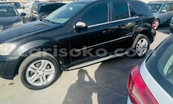 Sayi Na hannu Mercedes-Benz ML–Class Noir Mota in Kigali a Rwanda Sayi Na hannu Mercedes-Benz ML–Class Noir Mota in Kigali a Rwanda