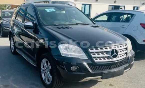 Sayi Na hannu Mercedes-Benz ML–Class Noir Mota in Kigali a Rwanda Sayi Na hannu Mercedes-Benz ML–Class Noir Mota in Kigali a Rwanda