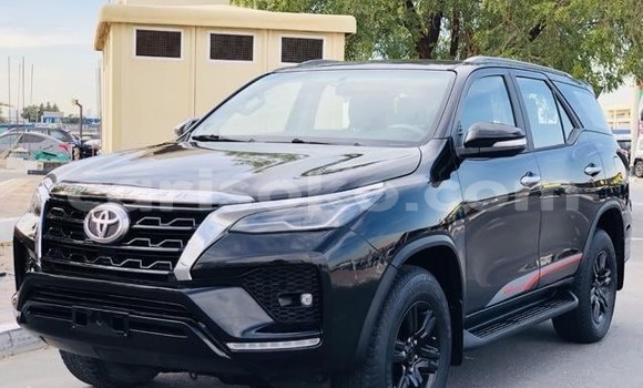 اشتري مستعمل Toyota Fortuner Noir سيارة في Kigali في Rwanda اشتري مستعمل Toyota Fortuner Noir سيارة في Kigali في Rwanda