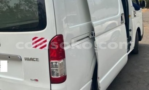 Buy Used Toyota Hiace White Car in Kigali in Rwanda Buy Used Toyota Hiace White Car in Kigali in Rwanda