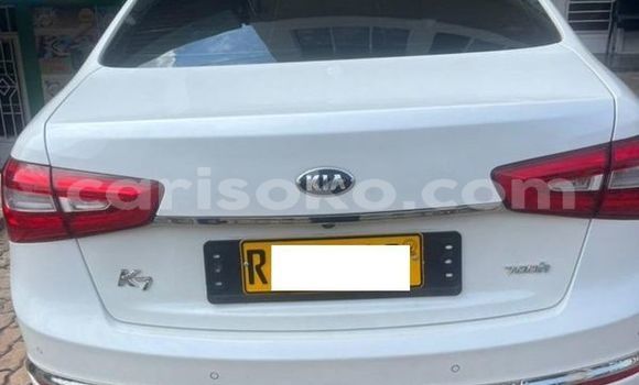 Buy Used Kia K7 White Car in Kigali in Rwanda Buy Used Kia K7 White Car in Kigali in Rwanda