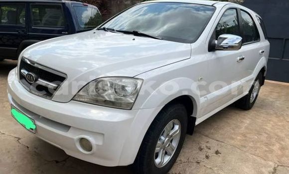 Buy Used Kia Sorento White Car in Kigali in Rwanda Buy Used Kia Sorento White Car in Kigali in Rwanda