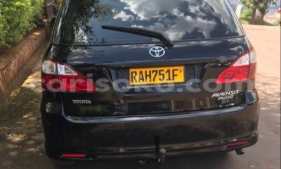 Sayi Na hannu Toyota Avensis Verso Noir Mota in Kigali a Rwanda Sayi Na hannu Toyota Avensis Verso Noir Mota in Kigali a Rwanda