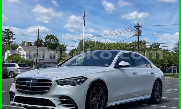 Acheter Occasion Voiture Mercedes-Benz S–Class Blanc à Bokwango, Rwanda