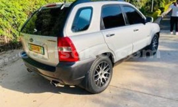 Buy Used Kia Sportage White Car in Kigali in Rwanda Buy Used Kia Sportage White Car in Kigali in Rwanda