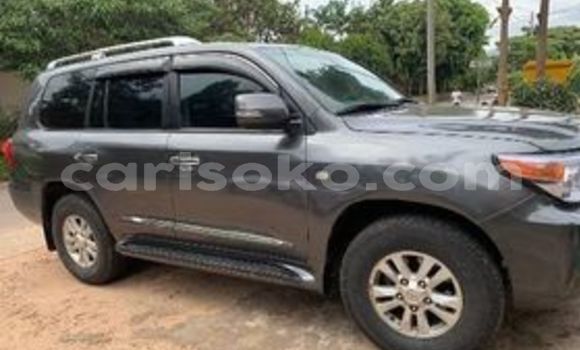 Buy Used Toyota Land Cruiser Silver Car in Kigali in Rwanda Buy Used Toyota Land Cruiser Silver Car in Kigali in Rwanda