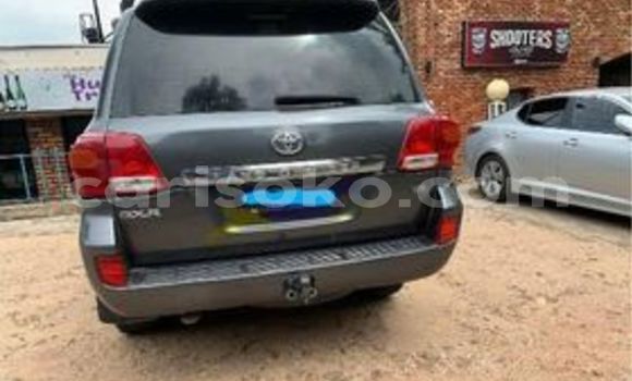 Buy Used Toyota Land Cruiser Silver Car in Kigali in Rwanda Buy Used Toyota Land Cruiser Silver Car in Kigali in Rwanda