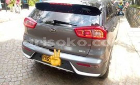 Acheter Occasion Voiture Kia Niro Gris à Kigali, Rwanda Acheter Occasion Voiture Kia Niro Gris à Kigali, Rwanda