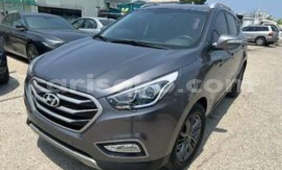 Buy Used Hyundai Tucson Silver Car in Kigali in Rwanda Buy Used Hyundai Tucson Silver Car in Kigali in Rwanda