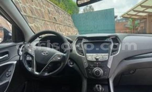 Buy Used Hyundai Santa Fe Silver Car in Kigali in Rwanda Buy Used Hyundai Santa Fe Silver Car in Kigali in Rwanda