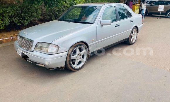 اشتري مستعمل Mercedes-Benz C–Class Autre سيارة في Kigali في Rwanda اشتري مستعمل Mercedes-Benz C–Class Autre سيارة في Kigali في Rwanda