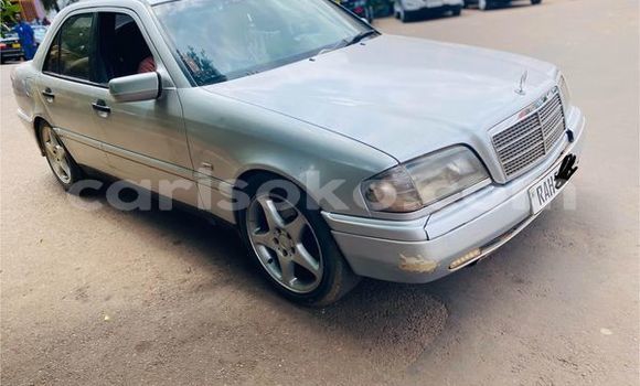 اشتري مستعمل Mercedes-Benz C–Class Autre سيارة في Kigali في Rwanda اشتري مستعمل Mercedes-Benz C–Class Autre سيارة في Kigali في Rwanda