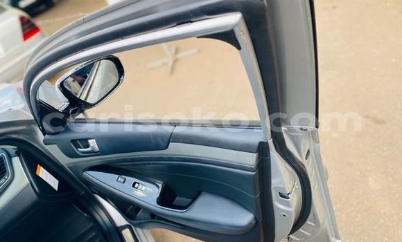 اشتري مستعمل Kia K7 Autre سيارة في Kigali في Rwanda اشتري مستعمل Kia K7 Autre سيارة في Kigali في Rwanda