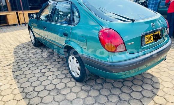 اشتري مستعمل Toyota Corolla Bleu سيارة في Kigali في Rwanda اشتري مستعمل Toyota Corolla Bleu سيارة في Kigali في Rwanda