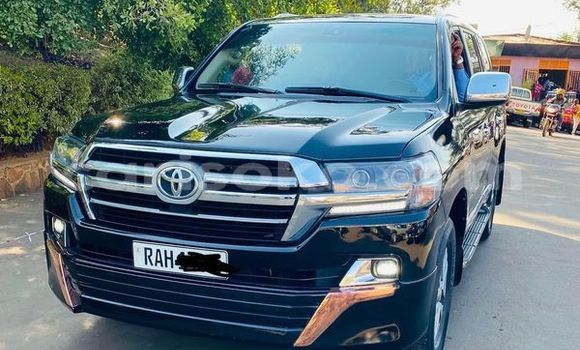 اشتري مستعمل Toyota Land Cruiser Noir سيارة في Kigali في Rwanda اشتري مستعمل Toyota Land Cruiser Noir سيارة في Kigali في Rwanda