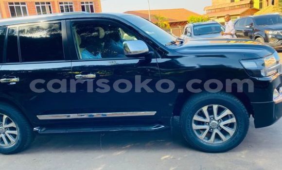 اشتري مستعمل Toyota Land Cruiser Noir سيارة في Kigali في Rwanda اشتري مستعمل Toyota Land Cruiser Noir سيارة في Kigali في Rwanda