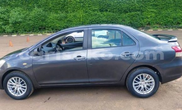 Acheter Occasion Voiture Toyota Yaris Gris à Kigali, Rwanda