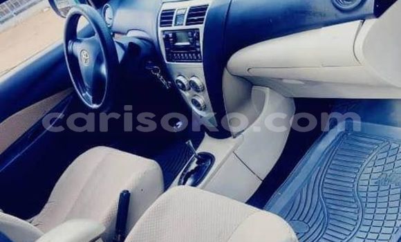 Acheter Occasion Voiture Toyota Yaris Gris à Kigali, Rwanda Acheter Occasion Voiture Toyota Yaris Gris à Kigali, Rwanda