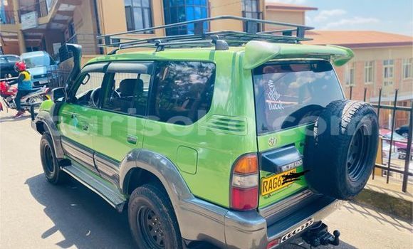 اشتري مستعمل Toyota Land Cruiser Prado Vert سيارة في Kigali في Rwanda اشتري مستعمل Toyota Land Cruiser Prado Vert سيارة في Kigali في Rwanda