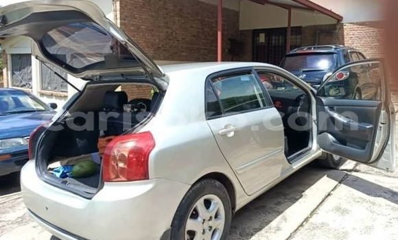 Sayi Na hannu Toyota Corolla Blanc Mota in Kigali a Rwanda Sayi Na hannu Toyota Corolla Blanc Mota in Kigali a Rwanda