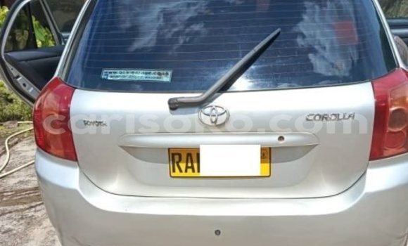 Sayi Na hannu Toyota Corolla Blanc Mota in Kigali a Rwanda Sayi Na hannu Toyota Corolla Blanc Mota in Kigali a Rwanda