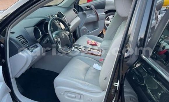 Buy Used Toyota Highlander Black Car in Kigali in Rwanda Buy Used Toyota Highlander Black Car in Kigali in Rwanda
