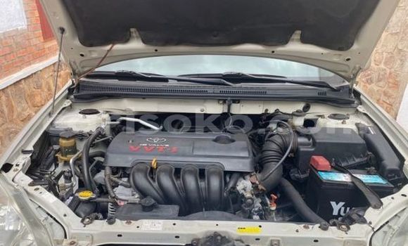 Sayi Na hannu Toyota Altis Beige Mota in Kigali a Rwanda Sayi Na hannu Toyota Altis Beige Mota in Kigali a Rwanda