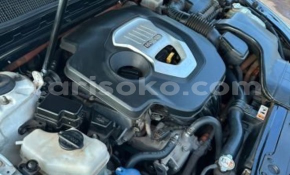 Sayi Na hannu Kia K5 Blanc Mota in Kigali a Rwanda Sayi Na hannu Kia K5 Blanc Mota in Kigali a Rwanda