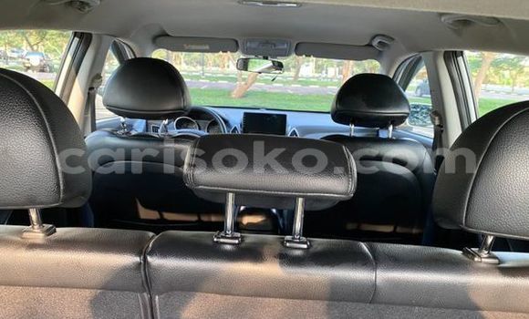 Sayi Na hannu Hyundai Tucson Blanc Mota in Kigali a Rwanda Sayi Na hannu Hyundai Tucson Blanc Mota in Kigali a Rwanda